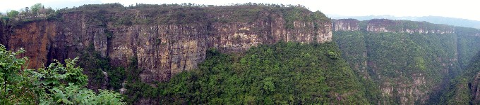 P4240152_2.JPG (734554 bytes)