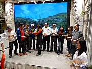 pic_Wai_200.jpg (340252 bytes)