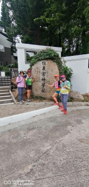 Thumbnail of pic_Lee_Woo_007.jpg