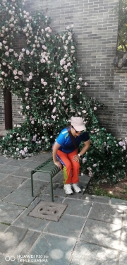 Thumbnail of pic_Lee_Woo_004.jpg