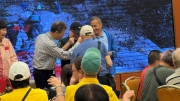 pic_CL_Yip_151.jpg (252969 bytes)