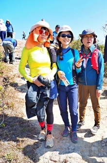 Thumbnail of pic_Lee_Shing_011.JPG