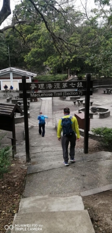 Thumbnail of pic_Lee_Woo_012.jpg