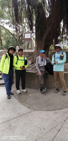 Thumbnail of pic_Lee_Woo_015.jpg