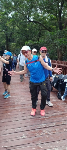 Thumbnail of pic_Mingle_Tam_011.jpg